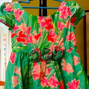Lilly Pulitzer girl’s floral dress. Perfect for the summer. Size 4 y/o